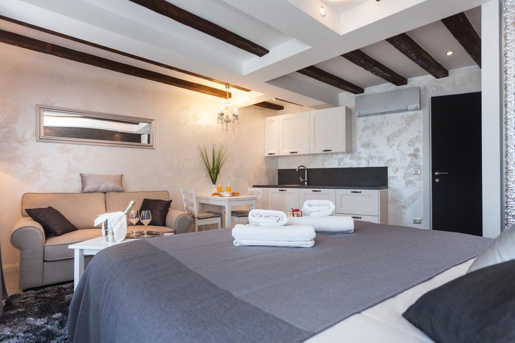 Royal Apartments Rovinj Dış mekan fotoğraf